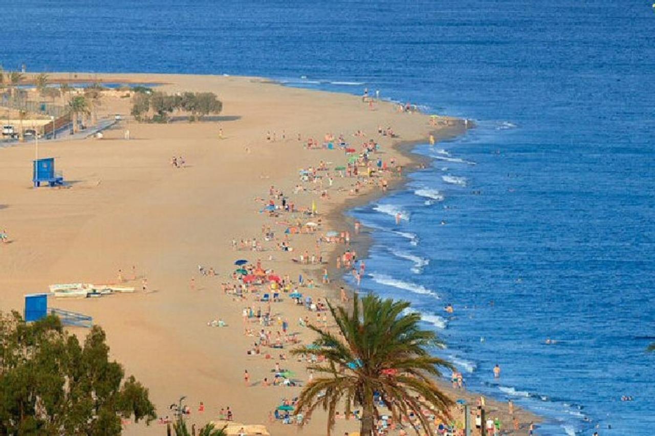 Puerto De Mazarron Large House With Roof Terrace & Sea Views-5 Guests Have 3 Bedrooms & 1 To 4 Guests Have 2 Bedrooms Exterior photo